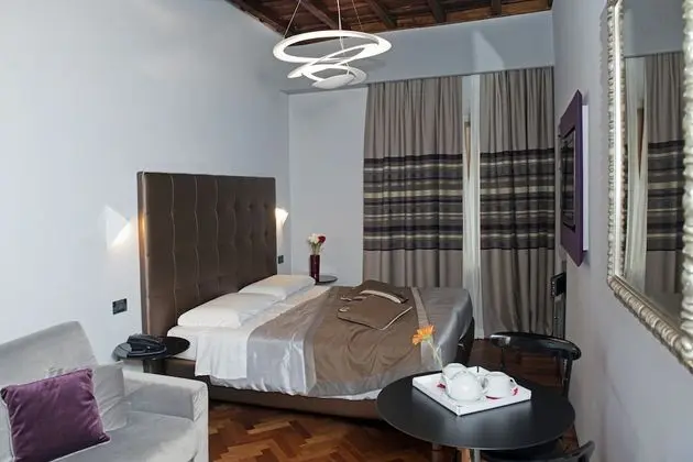 Üç Kişilik Oda, Şehir Manzaralı