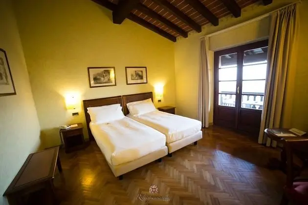 Deluxe Tek Büyük veya İki Ayrı Yataklı Oda, Balkon, Göl Manzaralı