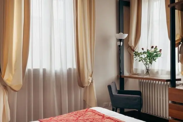 Comfort Tek Büyük Yataklı Oda