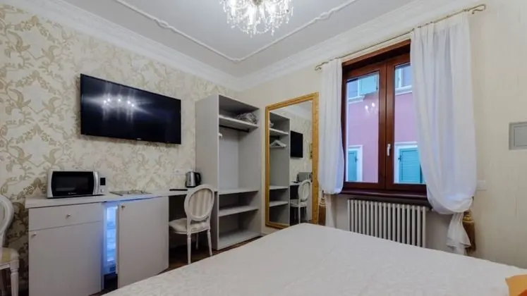 Luxury Tek Büyük veya İki Ayrı Yataklı Oda, Sigara İçilmez, Özel Banyo (Turandot)