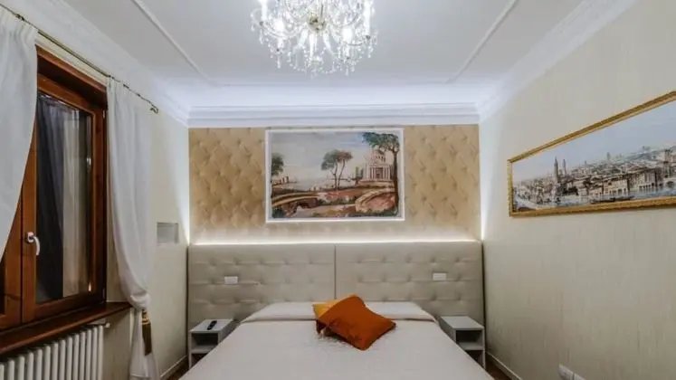 Luxury Tek Büyük veya İki Ayrı Yataklı Oda, Sigara İçilmez, Özel Banyo (Turandot)