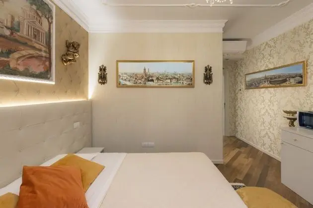 Luxury Tek Büyük veya İki Ayrı Yataklı Oda, Sigara İçilmez, Özel Banyo (Turandot)