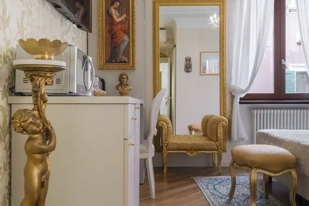 Luxury Tek Büyük veya İki Ayrı Yataklı Oda, Sigara İçilmez, Özel Banyo (Turandot)