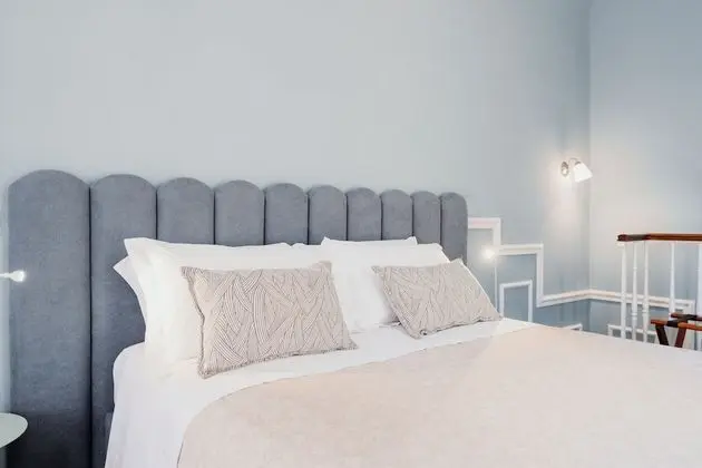 Standard Tek Büyük Yataklı Oda (split level)