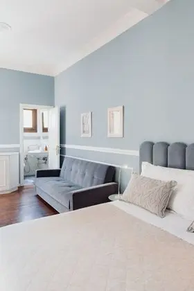 Standard Tek Büyük Yataklı Oda (split level)