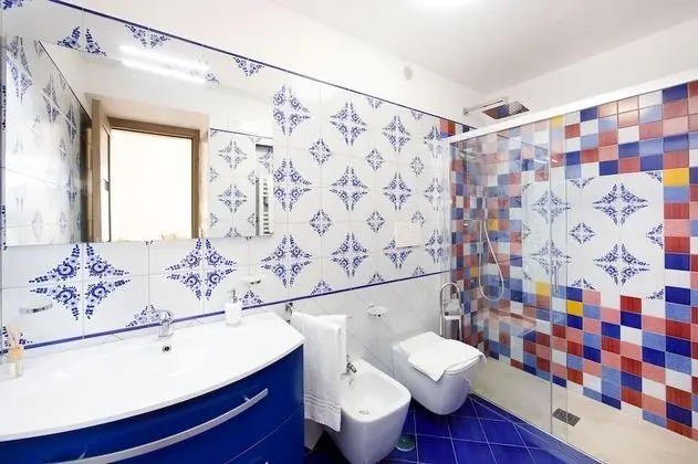 Comfort Tek Büyük Yataklı Oda, Kısmi Deniz Manzarası