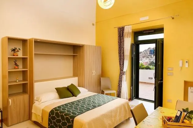 Deluxe Tek Büyük Yataklı Oda, Deniz Manzaralı
