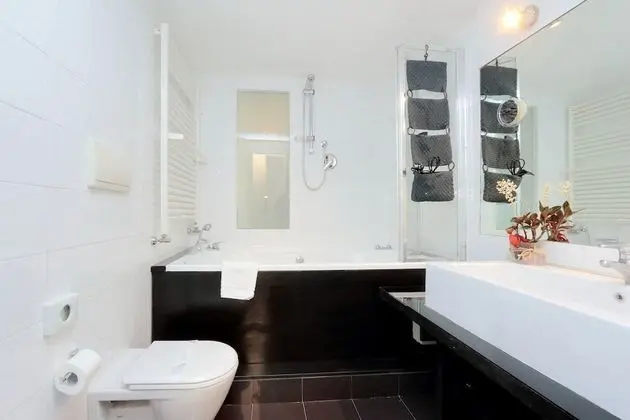 Luxury Dört Kişilik Oda, Sıcak Su Havuzu, Bahçe Manzaralı