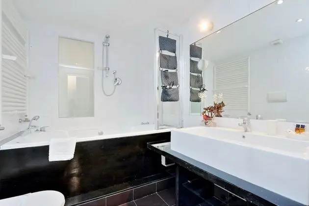 Luxury Dört Kişilik Oda, Sıcak Su Havuzu, Bahçe Manzaralı