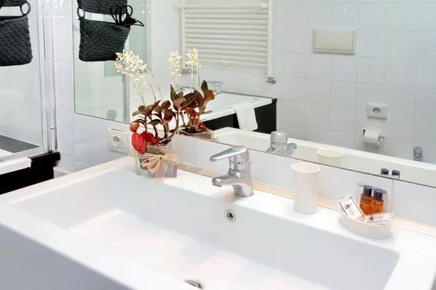 Luxury Dört Kişilik Oda, Sıcak Su Havuzu, Bahçe Manzaralı