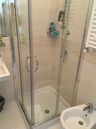 Luxury Tek Büyük veya İki Ayrı Yataklı Oda, 1 Büyük (Queen) Boy Yatak, Balkon, Bahçeli