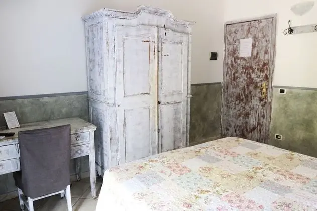 Tek Büyük veya İki Ayrı Yataklı Oda, Sigara İçilebilir (Room 7)