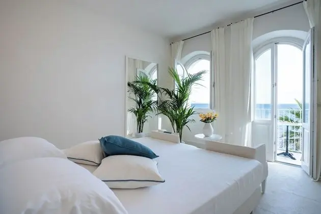 Deluxe Tek Büyük Yataklı Oda, Deniz Manzaralı