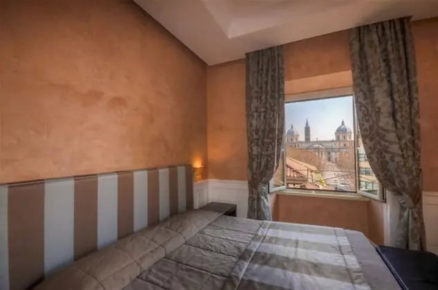 Classic Tek Büyük Yataklı Oda, 1 Büyük (Queen) Boy Yatak