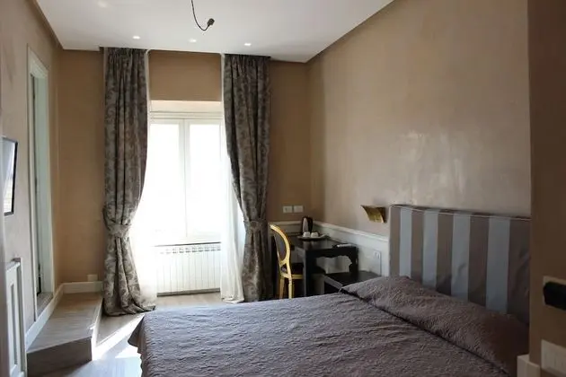 Classic Tek Büyük Yataklı Oda, 1 Büyük (Queen) Boy Yatak