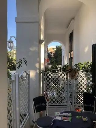 Premium Tek Büyük Yataklı Oda
