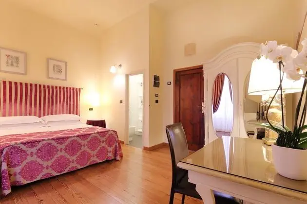 Tek Büyük Yataklı Oda, 1 Çift Kişilik Yatak