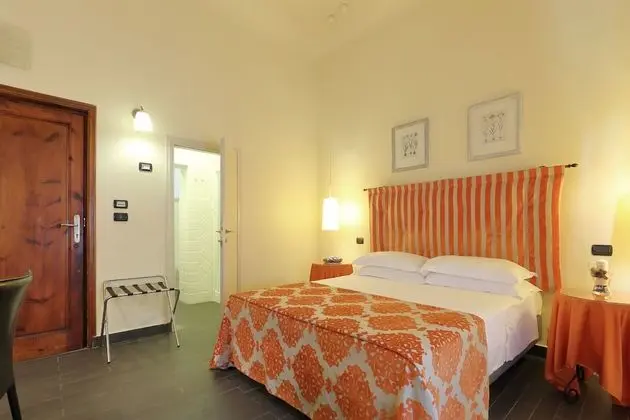 Tek Büyük Yataklı Oda, 1 Çift Kişilik Yatak