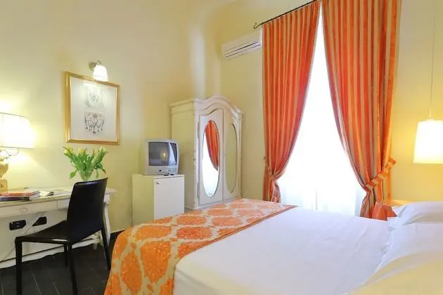 Tek Büyük Yataklı Oda, 1 Çift Kişilik Yatak