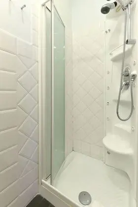 Üç Kişilik Oda, 1 Yatak Odası