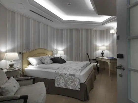 Standard Double Room, 1 Queen Bed, Inner hotel space view