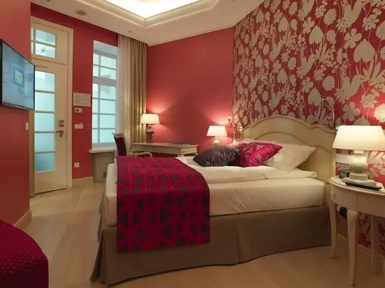 Standard Double Room, 1 Queen Bed, Inner hotel space view