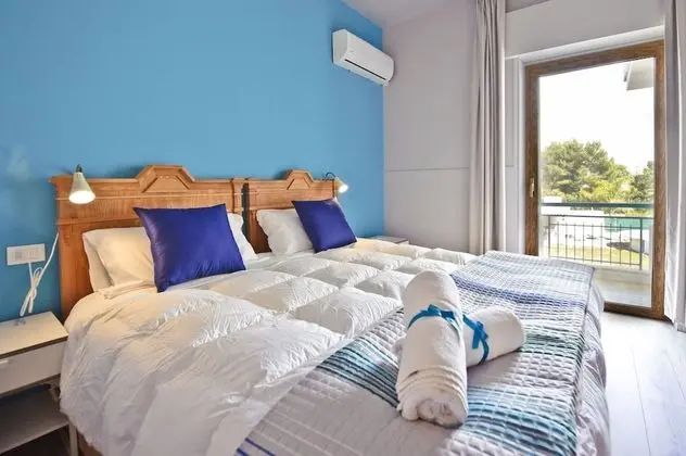 Family Oda, Özel Banyo, Bahçe Manzaralı