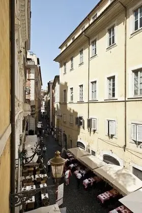 Superior Tek Büyük Yataklı Oda, 1 En Büyük (King) Boy Yatak, Banyolu/Duşlu, Şehir Manzaralı