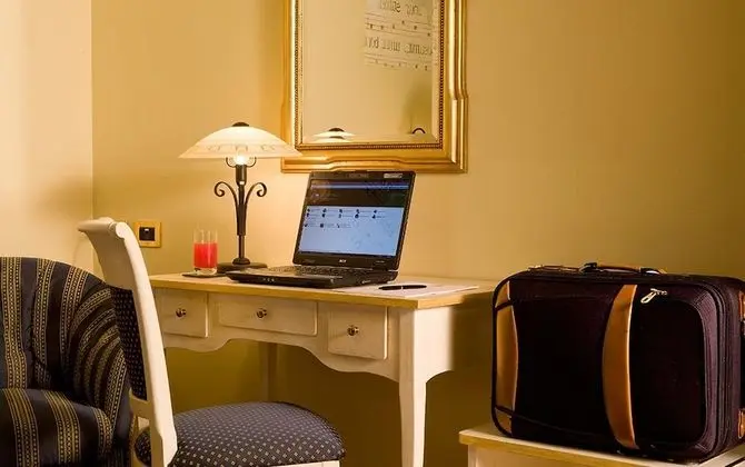 Standard Tek Büyük Yataklı Oda