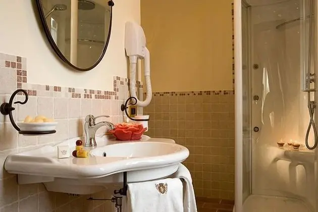 Standard Tek Büyük Yataklı Oda