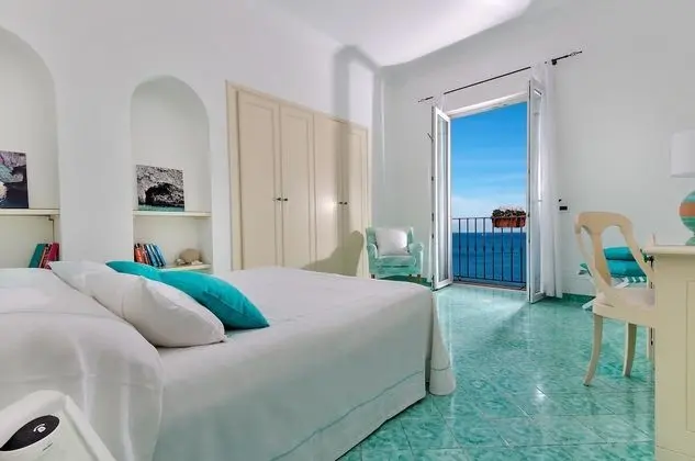 Superior Oda, Balkon, Deniz Manzaralı