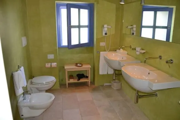 Superior Tek Büyük veya İki Ayrı Yataklı Oda