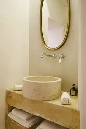 Comfort Süit, Küvet