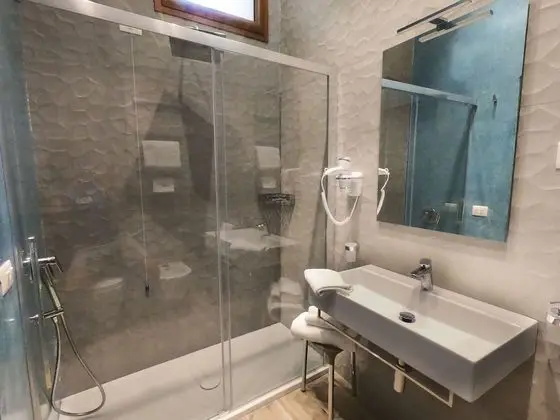 Superior Tek Büyük Yataklı Oda, Sauna