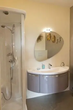 Luxury Tek Büyük Yataklı Oda