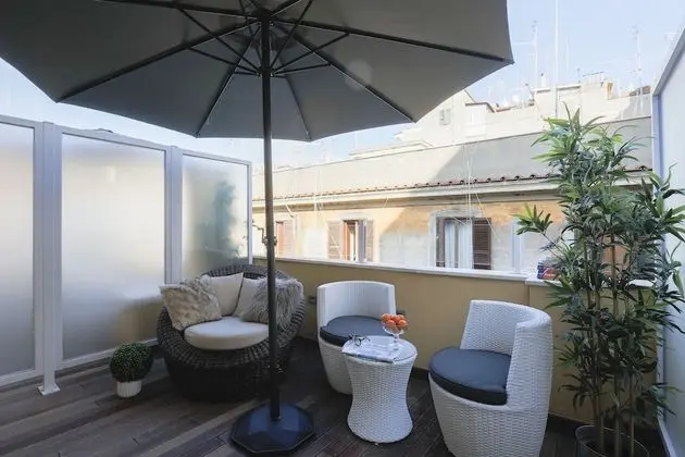 Tek Büyük Yataklı Oda, Teras