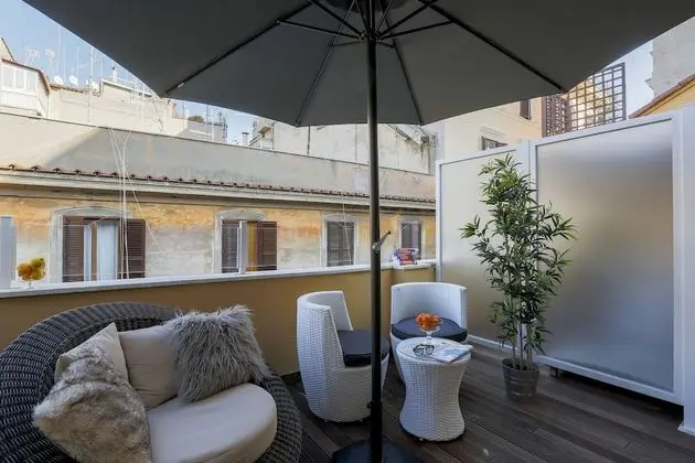 Tek Büyük Yataklı Oda, Teras