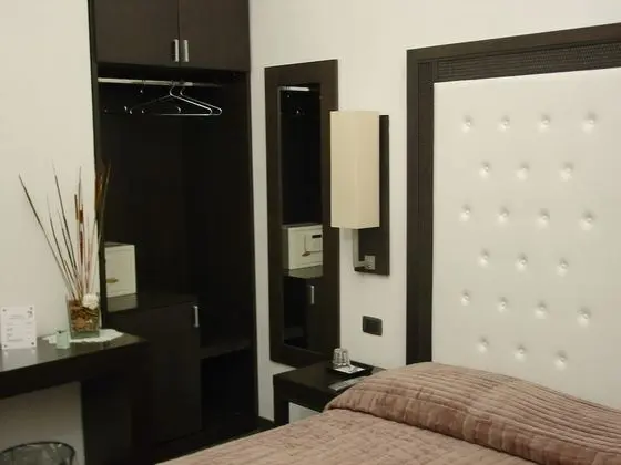Standard Tek Büyük Yataklı Oda, Avlu Manzaralı