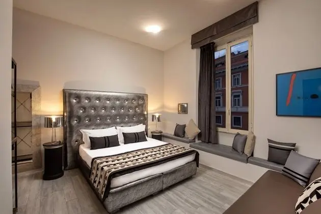 Deluxe Dört Kişilik Oda