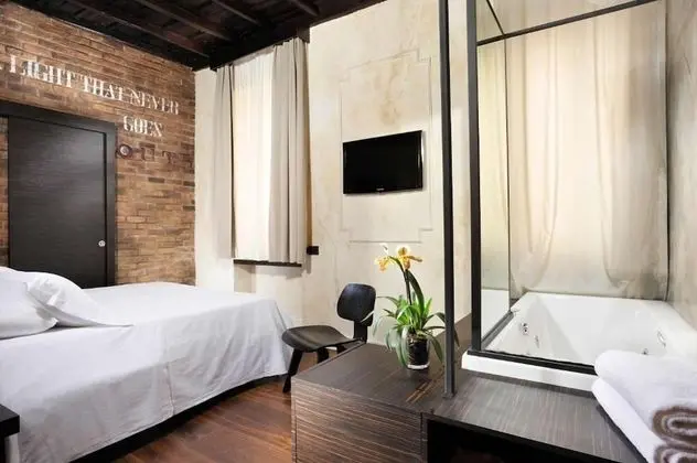 Superior Büyük Yataklı Tek Kişilik Oda