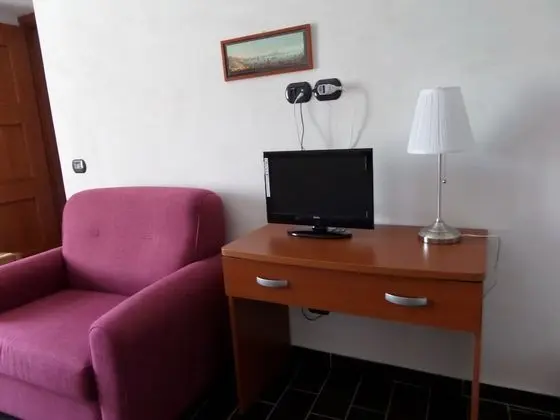 Traditional Üç Kişilik Oda