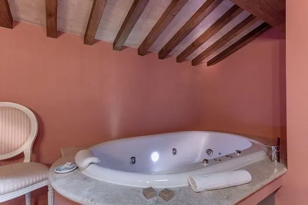 Romantic Oda, Sıcak Su Küveti