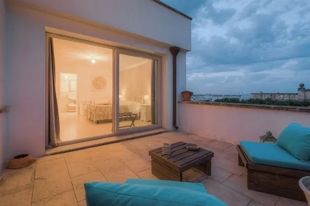 Panoramic Tek Büyük Yataklı Oda