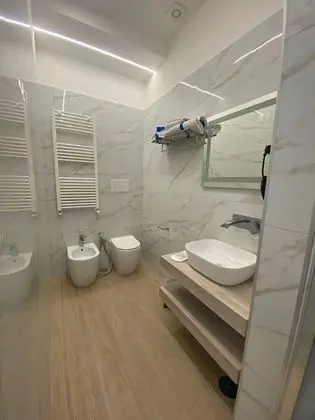 Comfort Oda, 1 Yatak Odası, Avlu Manzaralı (Box Doccia)