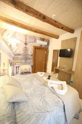 Comfort Oda, 1 Yatak Odası, Avlu Manzaralı (Box Doccia)