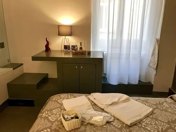 Comfort Oda, 1 Yatak Odası, Avlu Manzaralı (Box Doccia)