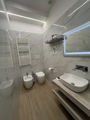 Comfort Oda, 1 Yatak Odası, Avlu Manzaralı (Box Doccia)