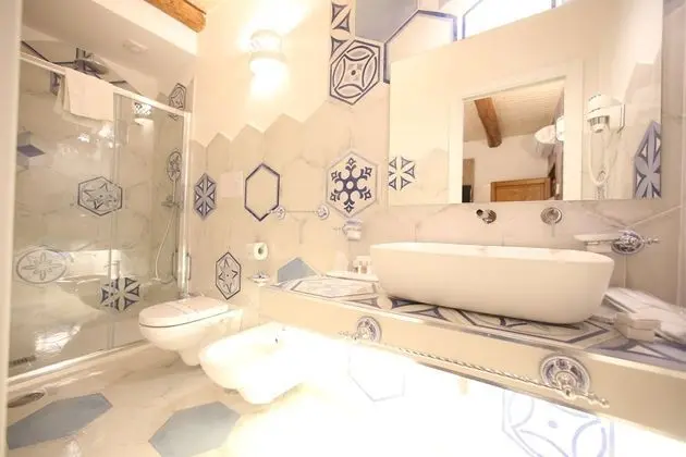 Comfort Oda, 1 Yatak Odası, Avlu Manzaralı (Box Doccia)