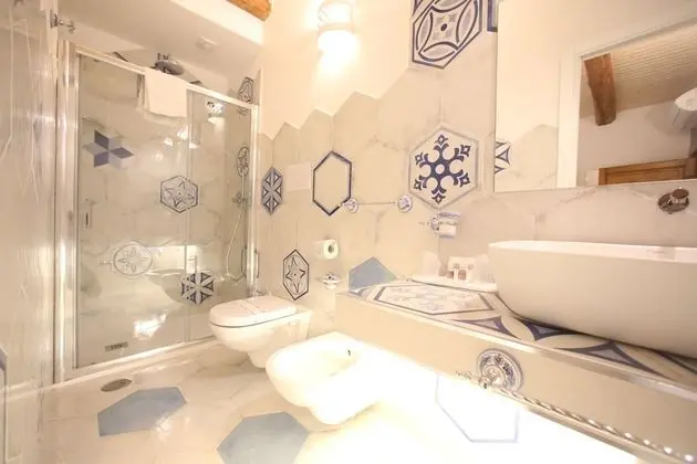 Comfort Oda, 1 Yatak Odası, Avlu Manzaralı (Box Doccia)