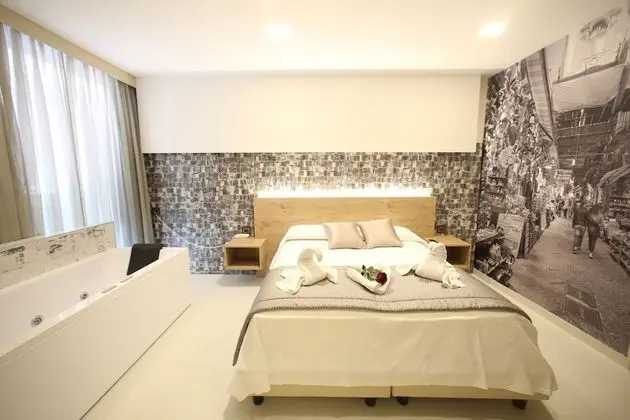 Deluxe Oda, 1 Yatak Odası, Sıcak Su Küveti, Avlu Manzaralı